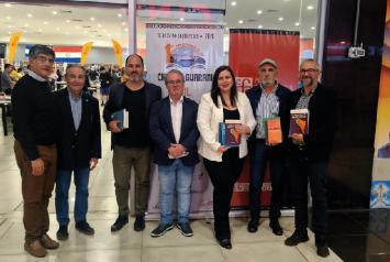 Editorial UNICEN presente en feria internacional de Ciudad del Este